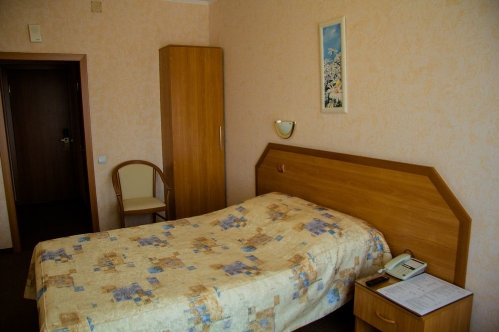 Tourist Hotel Omsk Esterno foto